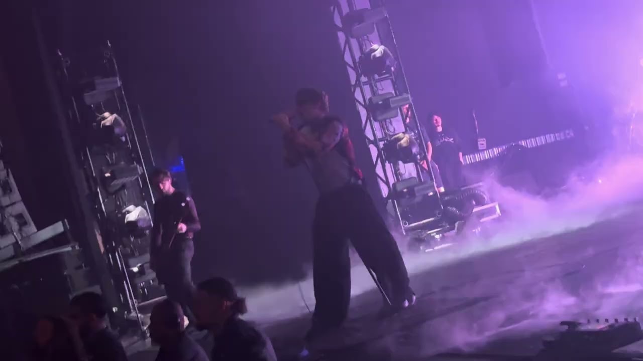 Thornhill - Obsession (live at Enmore Theatre)