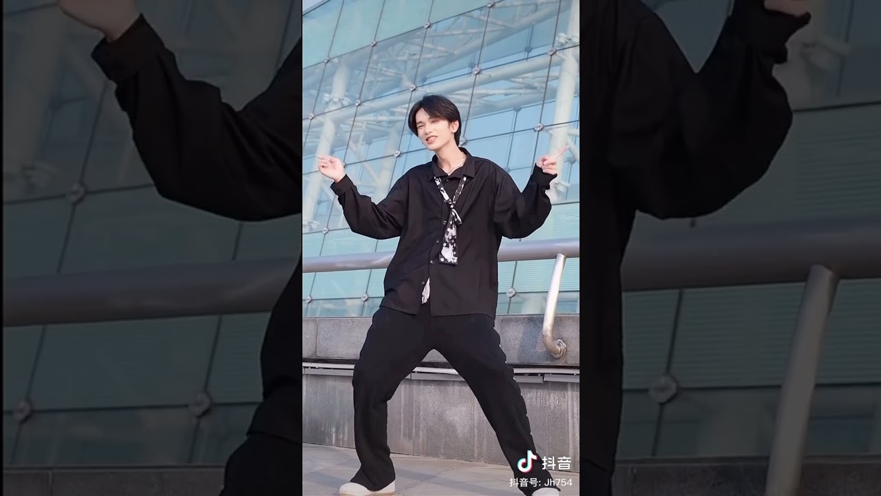 [ Tik Tok ] chàng trai dance cực hot trên Douyin HLT | Chinna|Kim Tuyền
