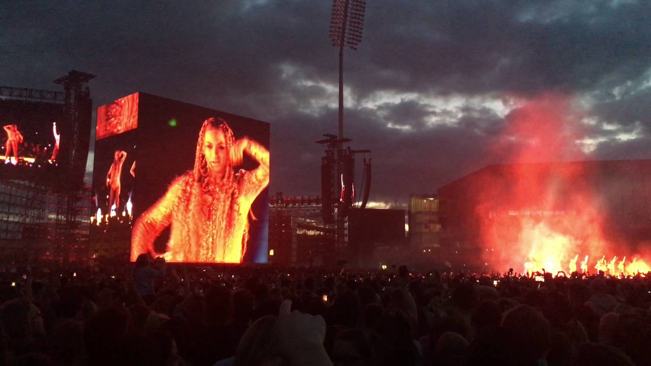 Beyonce - Survivor / End of Time live in Manchester at Old Trafford for her Formation world tour