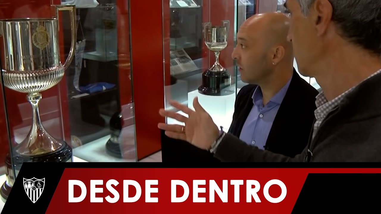 Antonio Álvarez, cicerone de Cheva, que alucina con el Tour del estadio