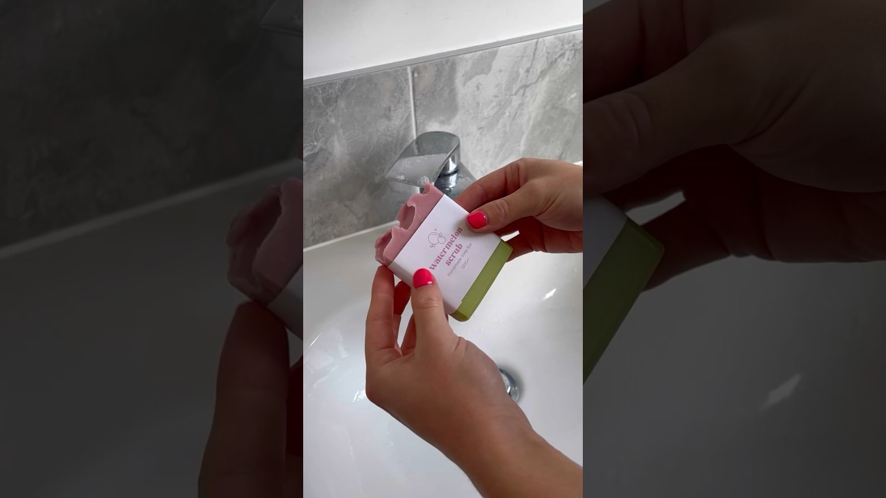 В чём разница между соляным мылом и обычным куском мыла? 🧼🩷 #мыло #мыльныйкусок #солёноемыло