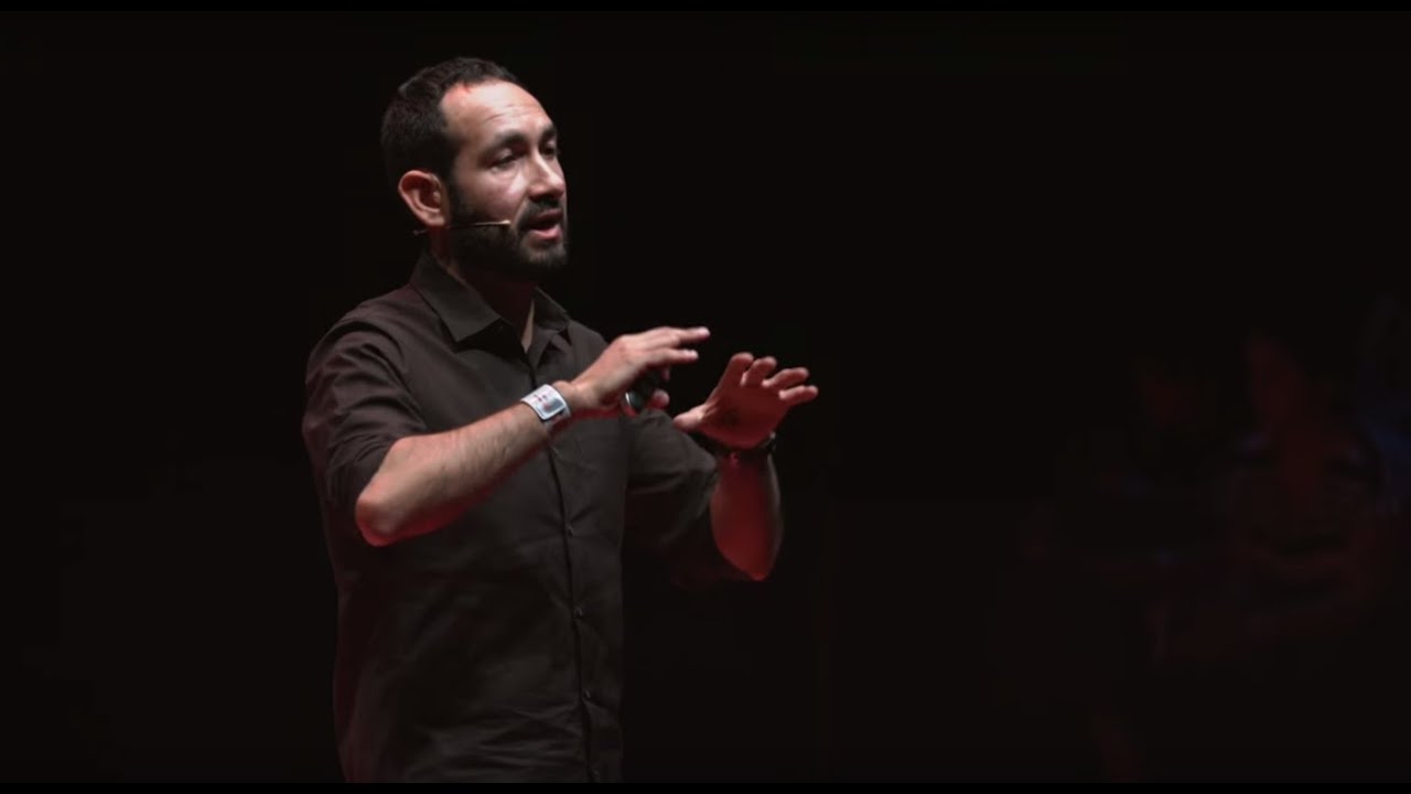 La máquina que quiso ser Rembrandt | Emmanuel Flores | TEDxMadrid