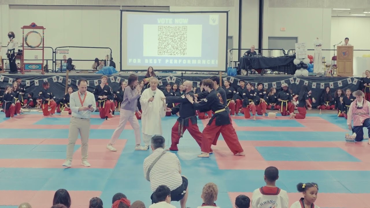 Korean Festival 2026 - Mayor Greenberg breaking boards