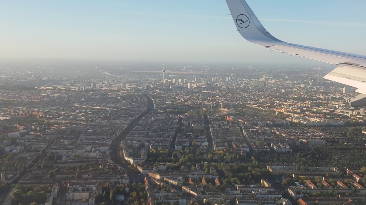 Berlin von oben und Landung auf dem Tegel Airport