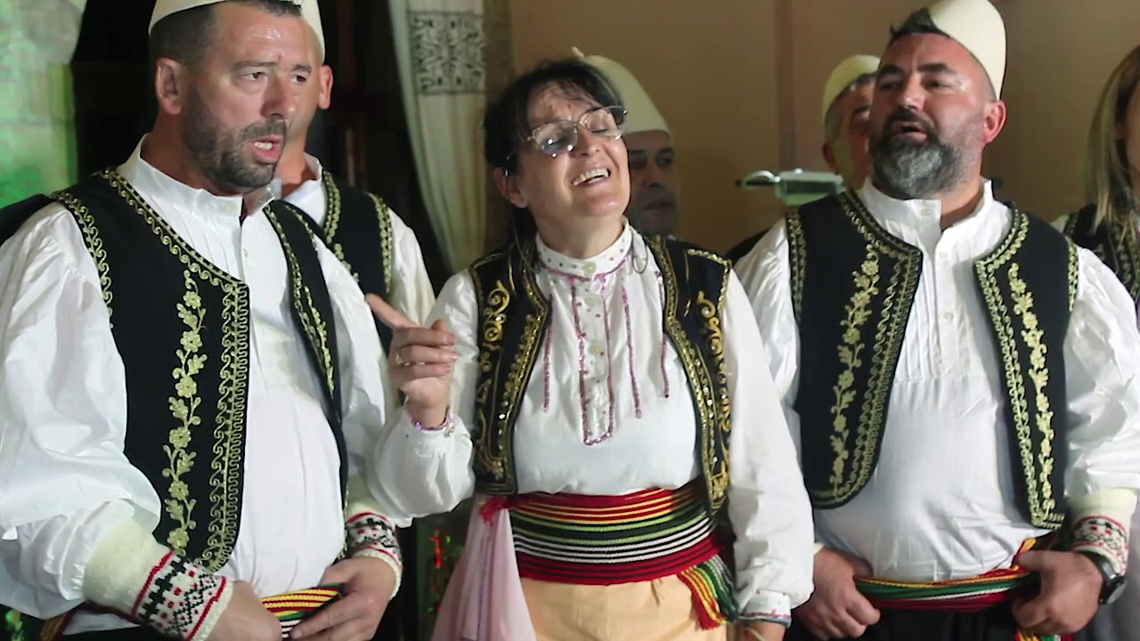 Margarita Pasha  Thesaret labe Derdhur gershetat mbi balle .