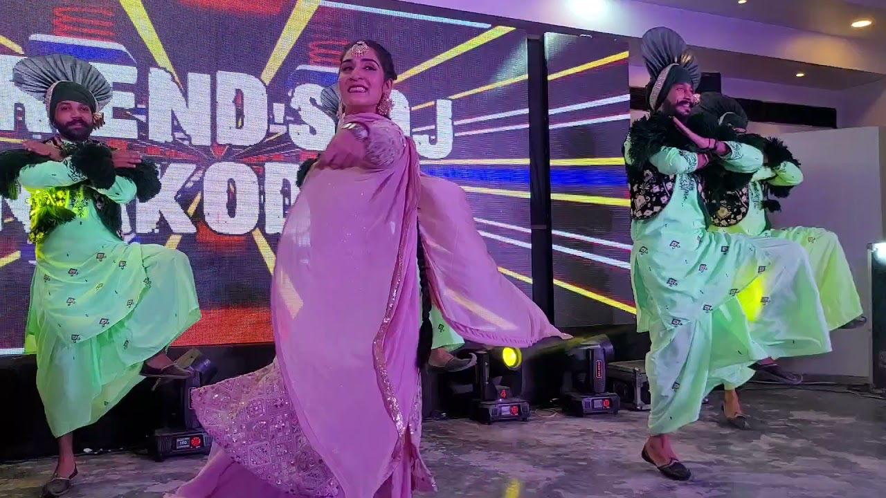 ਸਿਟੀ ਤੇ ਸਿਟੀ ਵੱਜੀ   #Performance @friendsdjnakodar #singer #ਕਮਲਜੀਤ ਨੀਰੂ