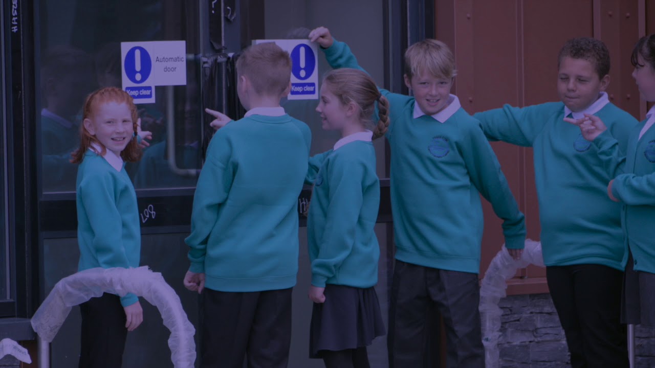Cyrraedd yr ysgol