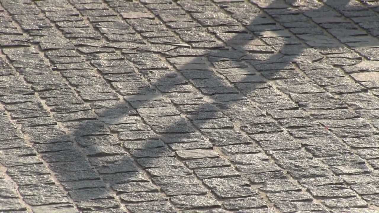 Place des héros du ghetto de Cracovie: rencontre avec l'architecte Piotr Lewicki