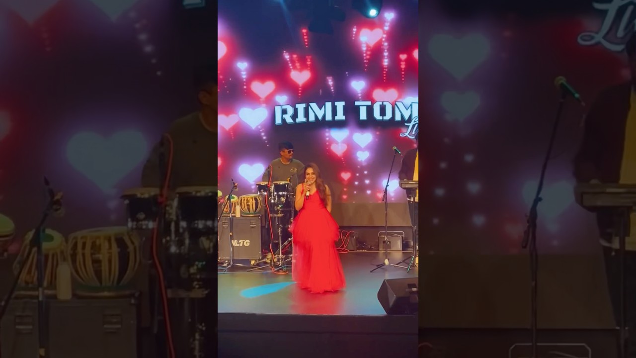Rimi Tomy&rsquo;s Energy 🔥 #shorts #RimiTomy #RimiTomyShow #MalayalamShow #LiveMusic