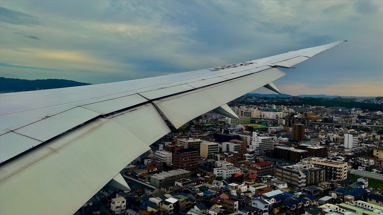 [4K] – Full Flight – All Nippon Airways – Boeing 787-8 – HND-ITM – JA812A – NH985 – IFS 1087