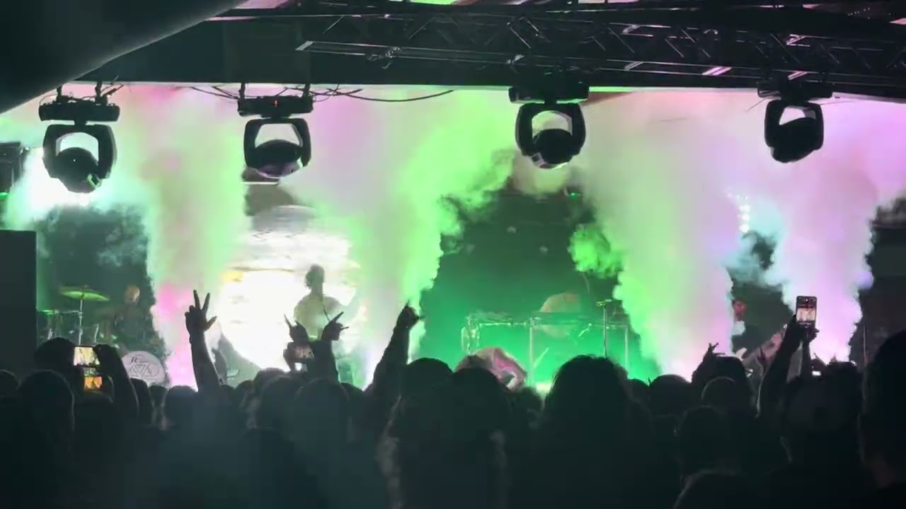 The Devil Wears Prada - Outnumbered (live in Oklahoma City) Flowers tour 