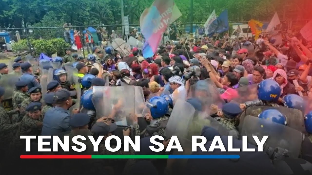 Mga raliyista at pulis nagkagirian sa rally sa Maynila
