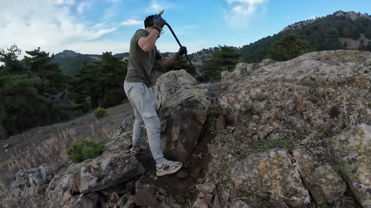 Bir Tonluk Kaya Kasa Altındaki Hazineyi Çıkardım !!!