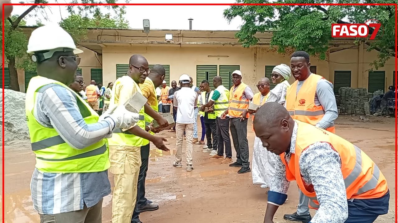 Burkina Faso : Les travailleurs de la SONAGESS offrent 12 tonnes de ciment à Faso Mêbo