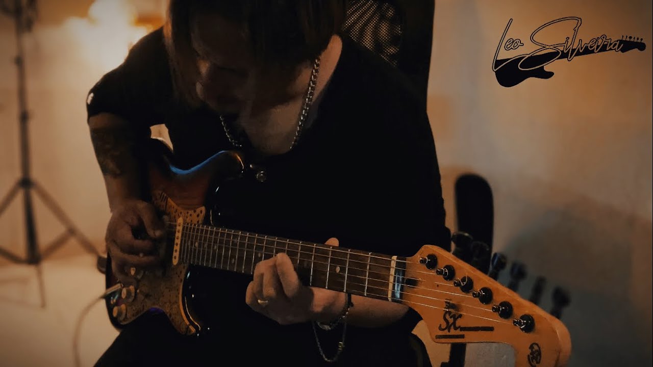 Hallelujah- @LeonardCohen  (guitar version)