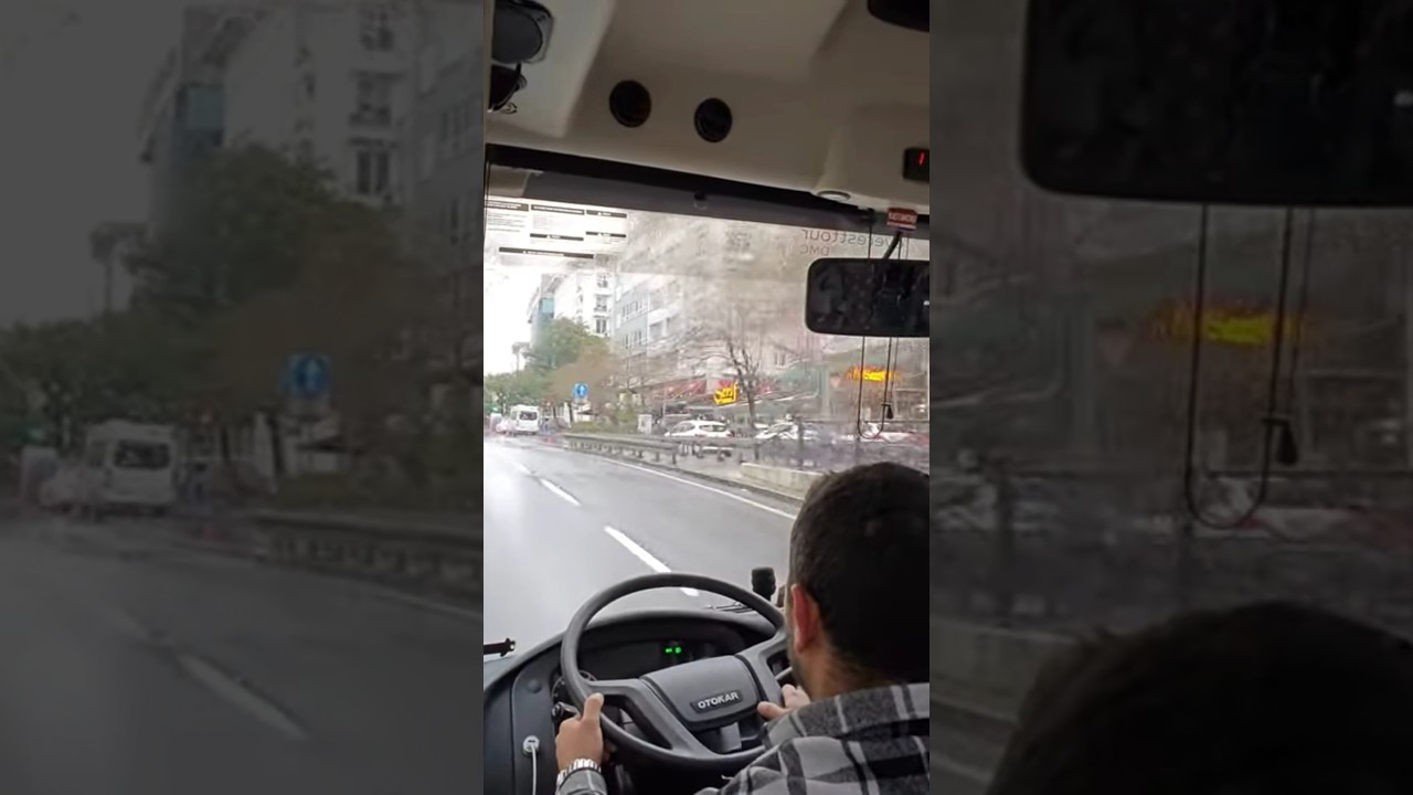 Crossing Continents: Istanbul Bus Tour View 🇹🇷🚌