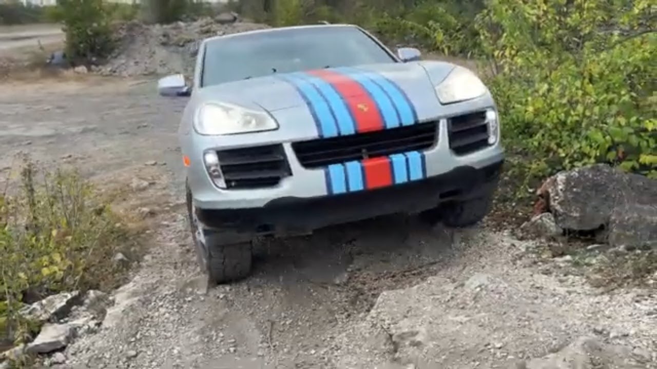 Я впервые выехал на своем Porsche Cayenne на бездорожье, и вот что произошло