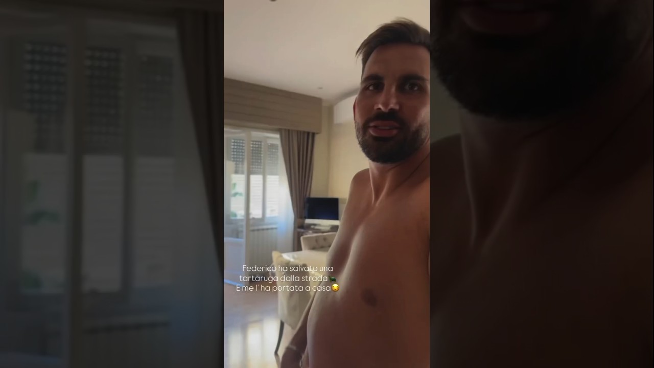 GUENDALINA TAVASSI un po' scocciata perch&eacute; Federico le porta a casa una tartaruga 😅