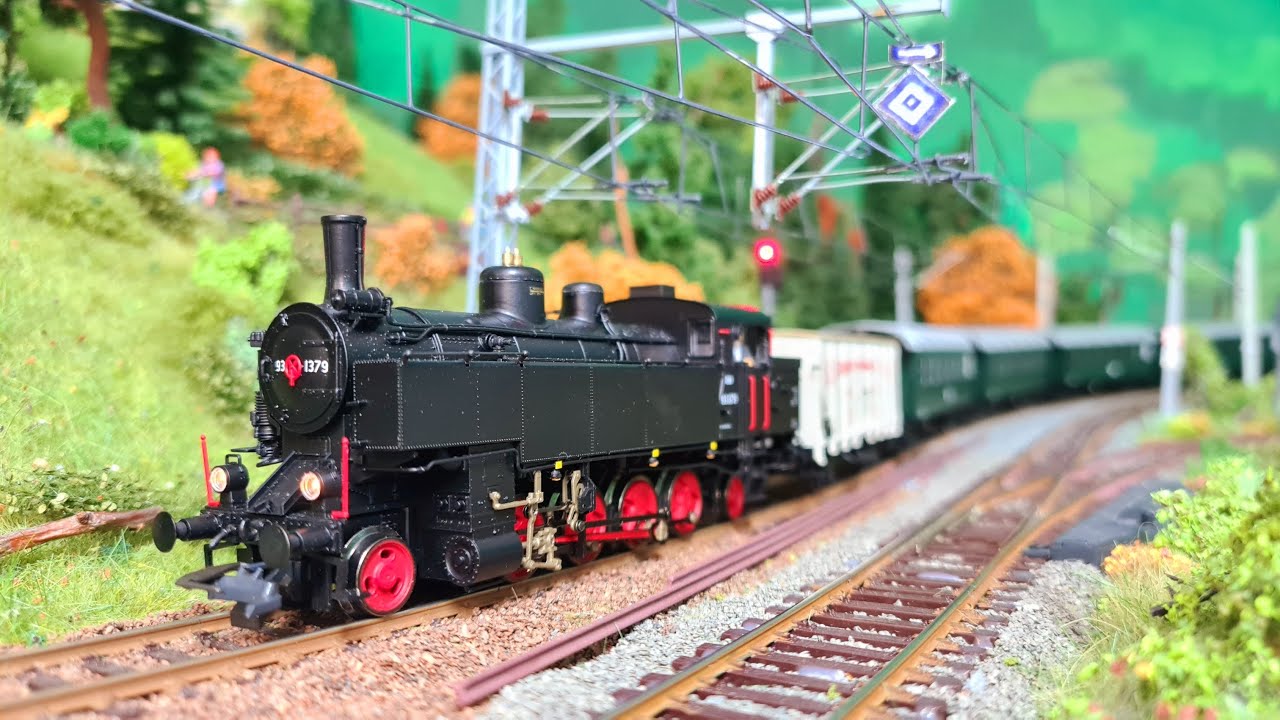 H0 Modelleisenbahn - Bahnbetrieb im April 2021