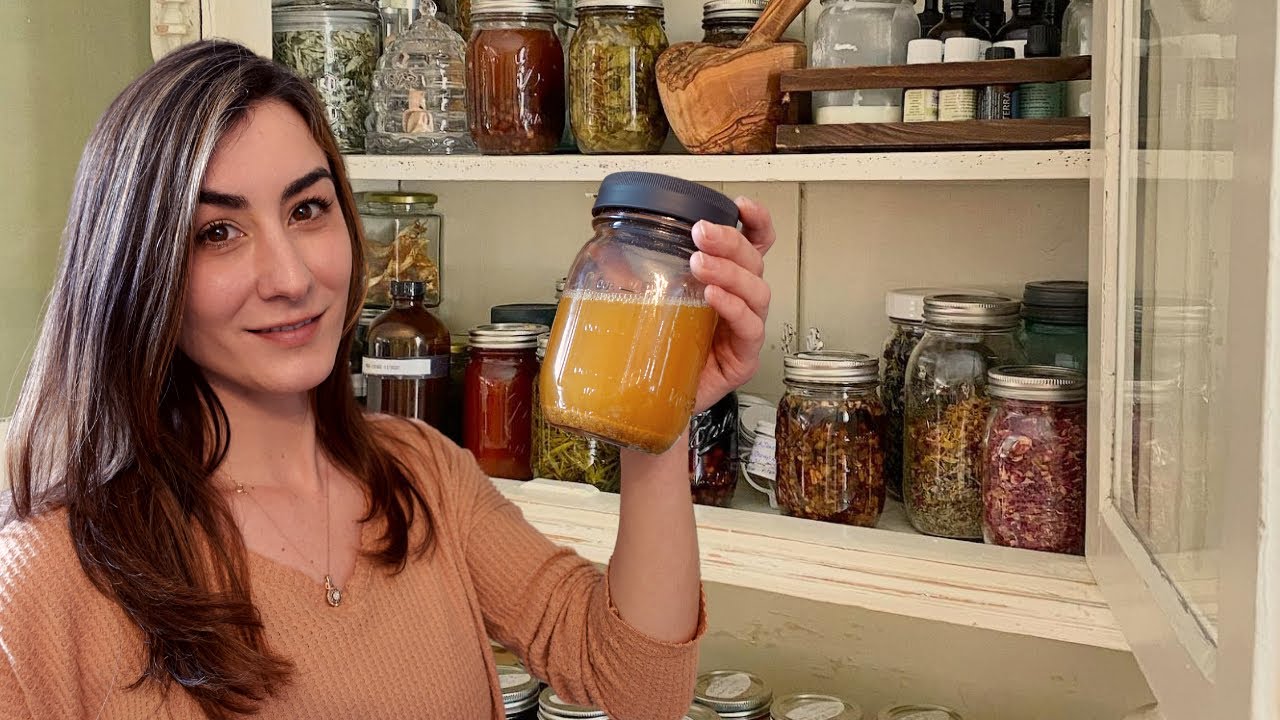 Propolis Tincture || The Beekeeper's Apothecary
