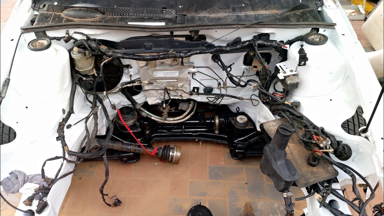 VR6 engine in and start up....