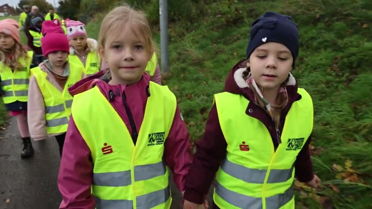 Glühwürmchen unterwegs  (29 10 25) in Jüchen