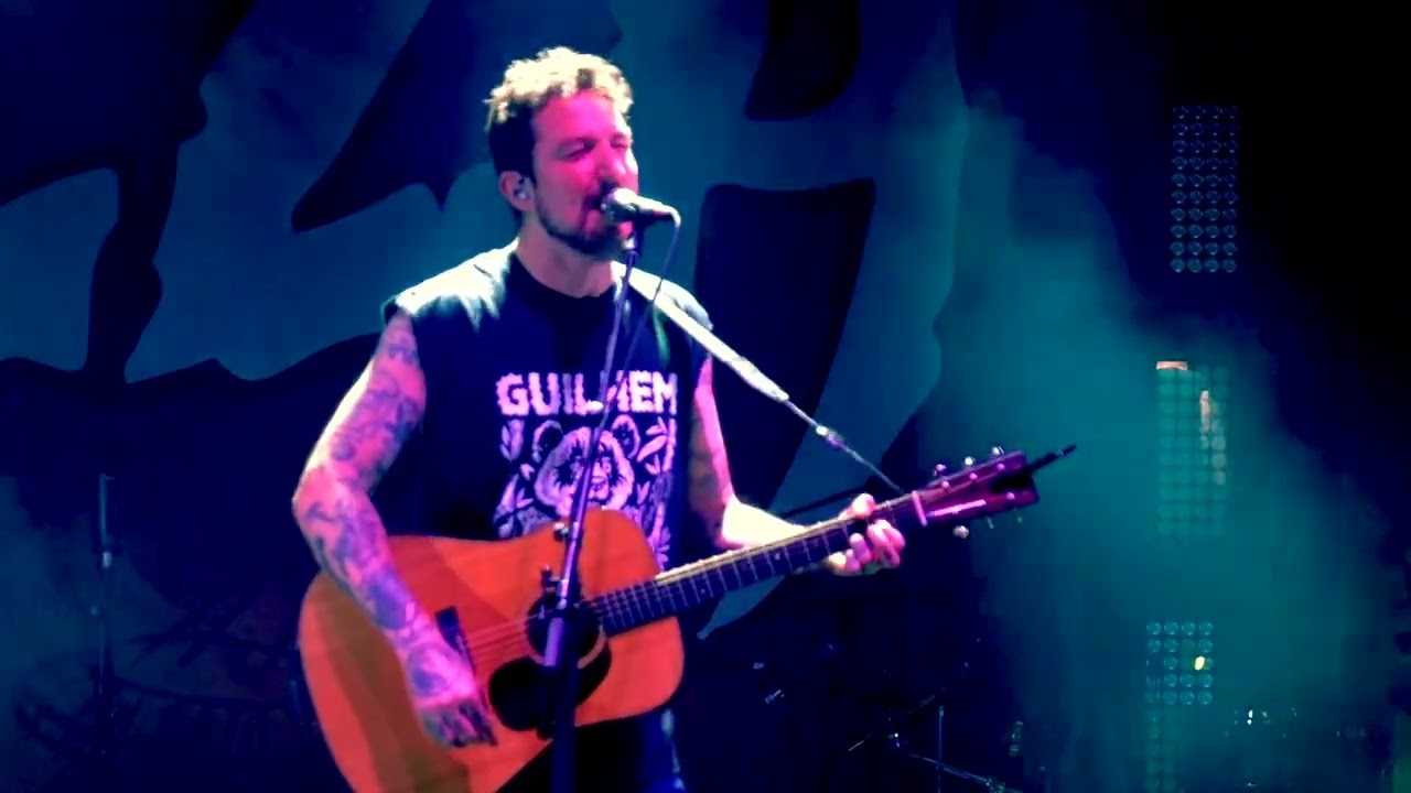 Frank Turner LIVE! Jardin des Bières SUPER Festival PUNK de Montréal Québec Canada 17 Mai 2025