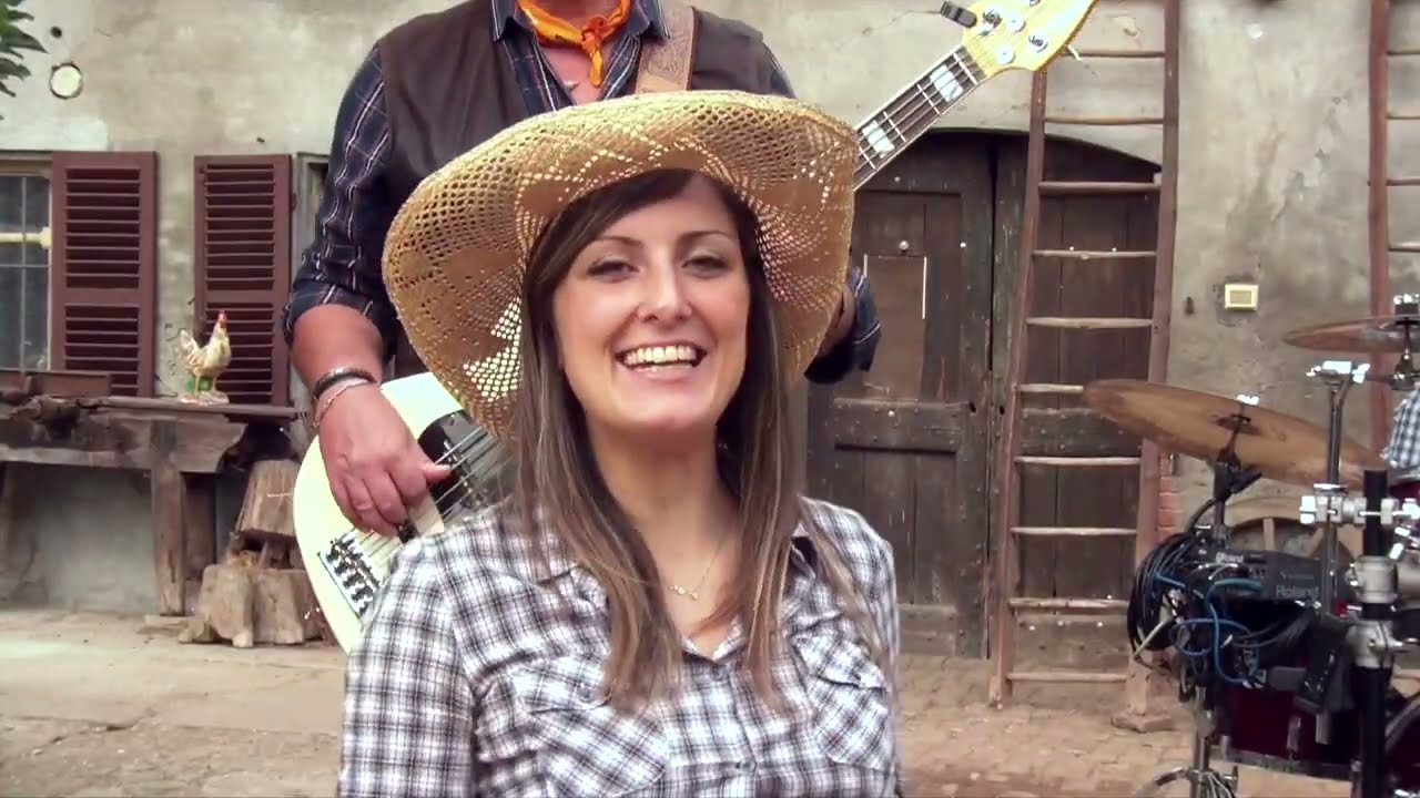 BUONA SERATA  (Official Video) - LISCIO SIMPATIA
