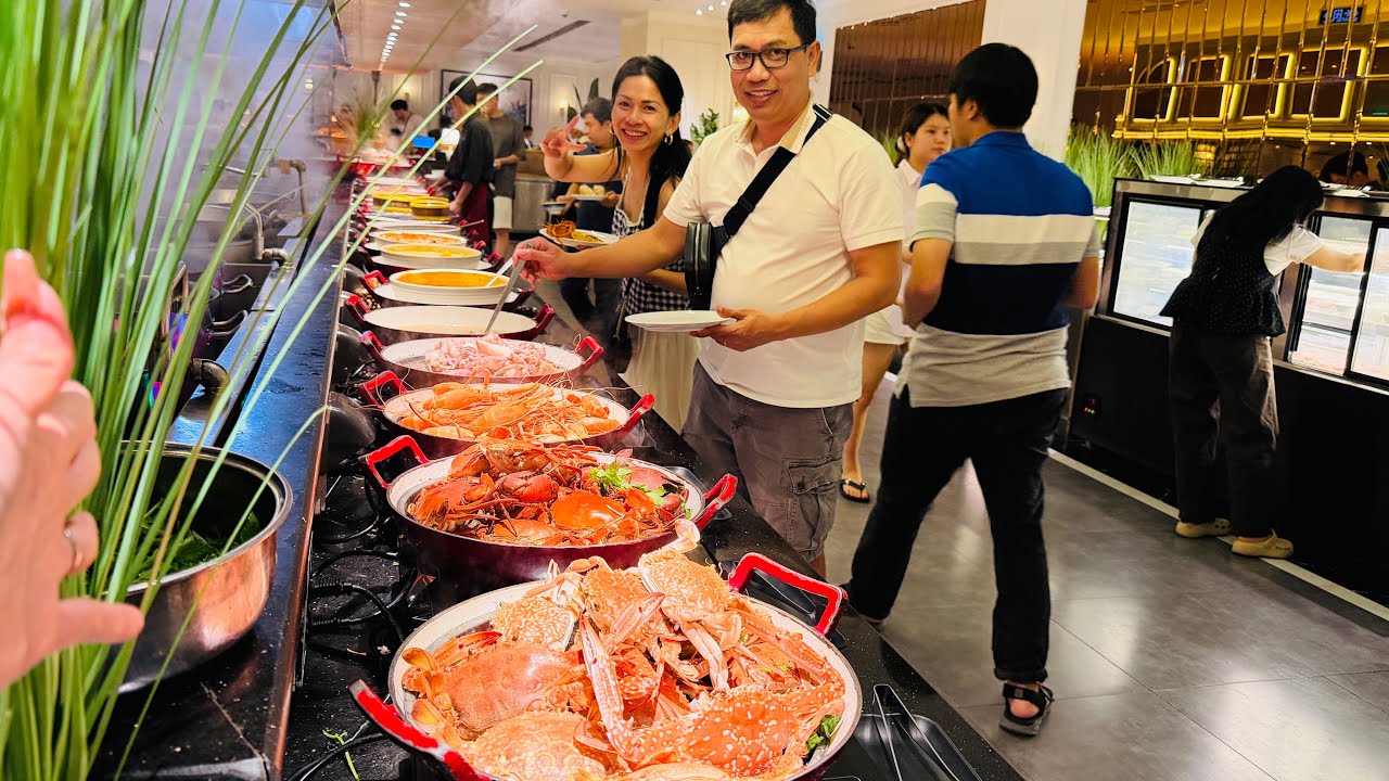 Lần Đầu Trải Nghiệm ăn Buffet Hải Sản tại Cữu Long Vân ở Vincom Landmark 81 🇨🇦2277》 Về Việt Nam 2026