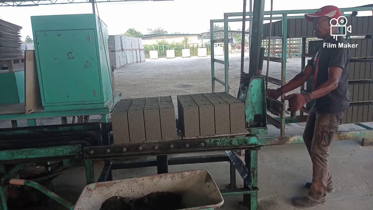 Pekerja Indonesia Di Malaysia Kilang Batako