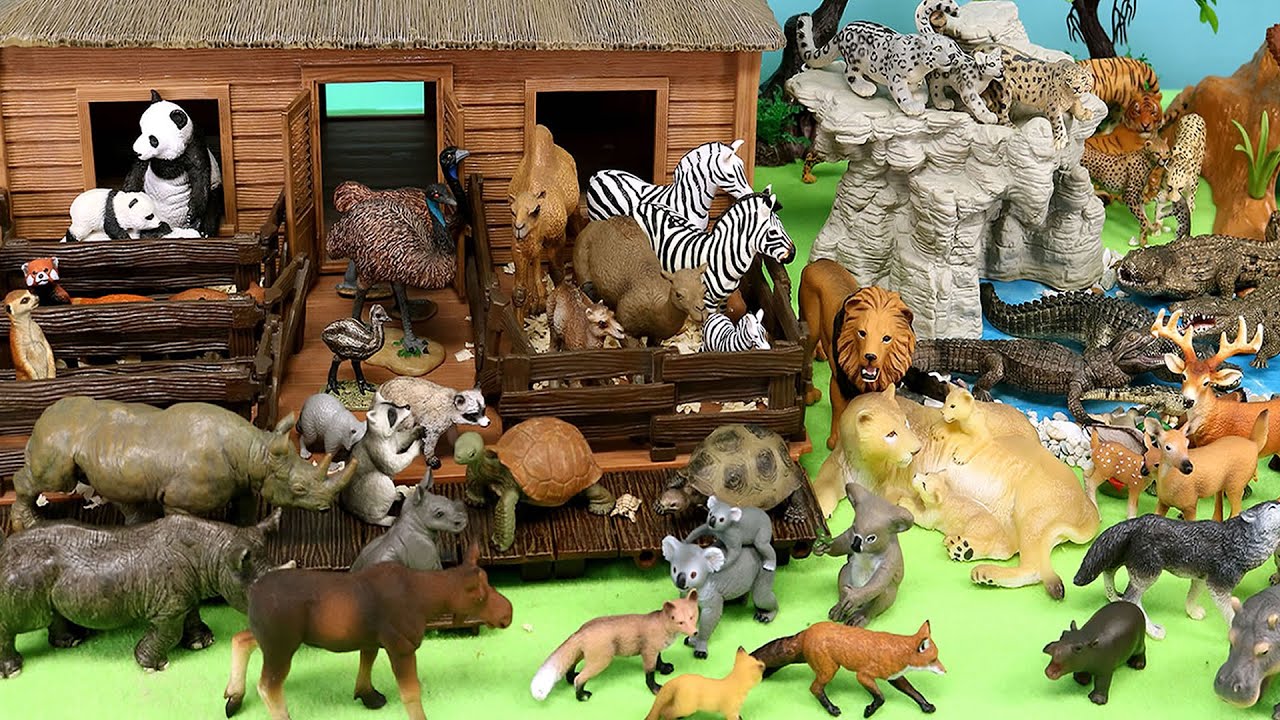 Animal Shelter Set with Group of Safari Animal Figurines