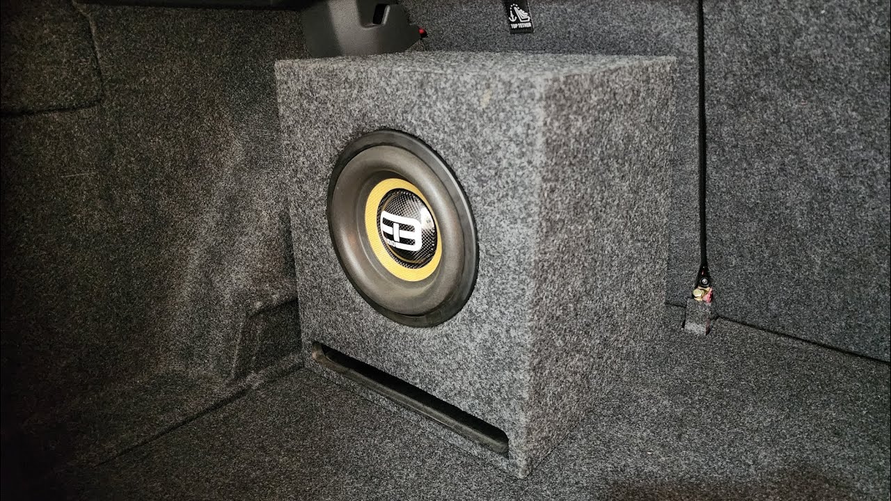 Subwoofer FB &aacute;udio 8pol 450wrms no Volkswagen Nivus 2023