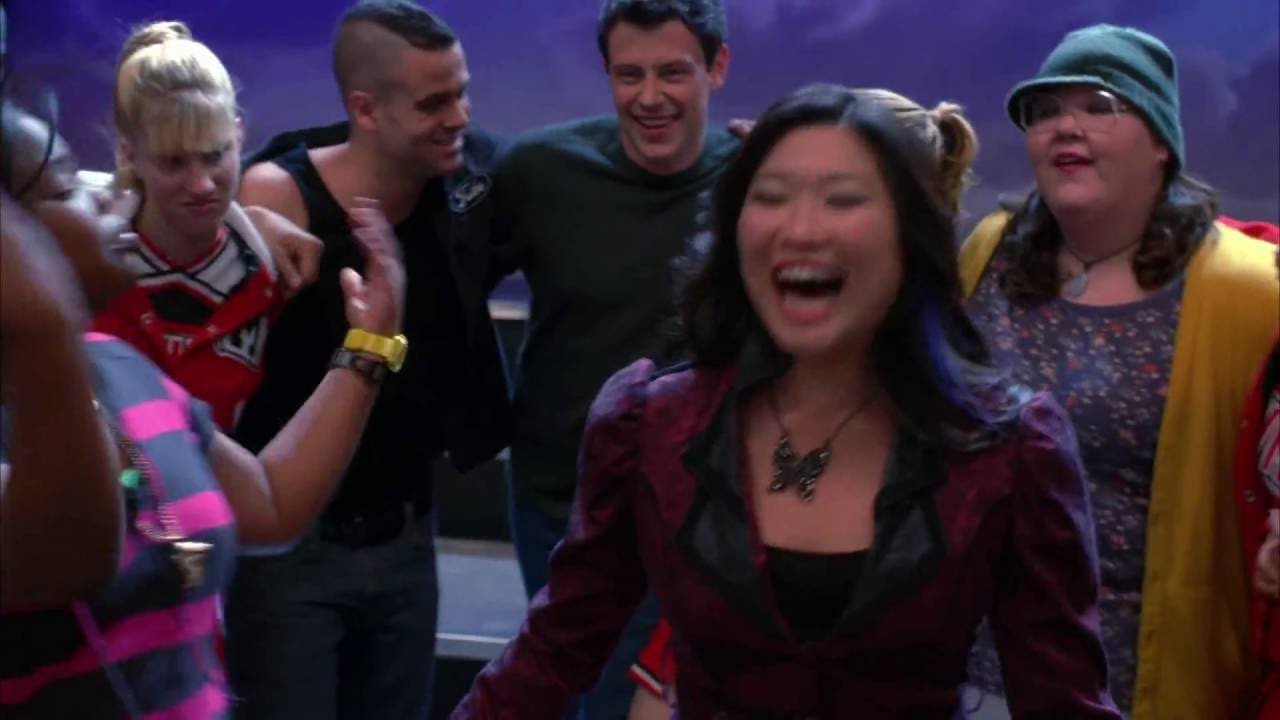 GLEE Full Performance of Dog Days Are Over