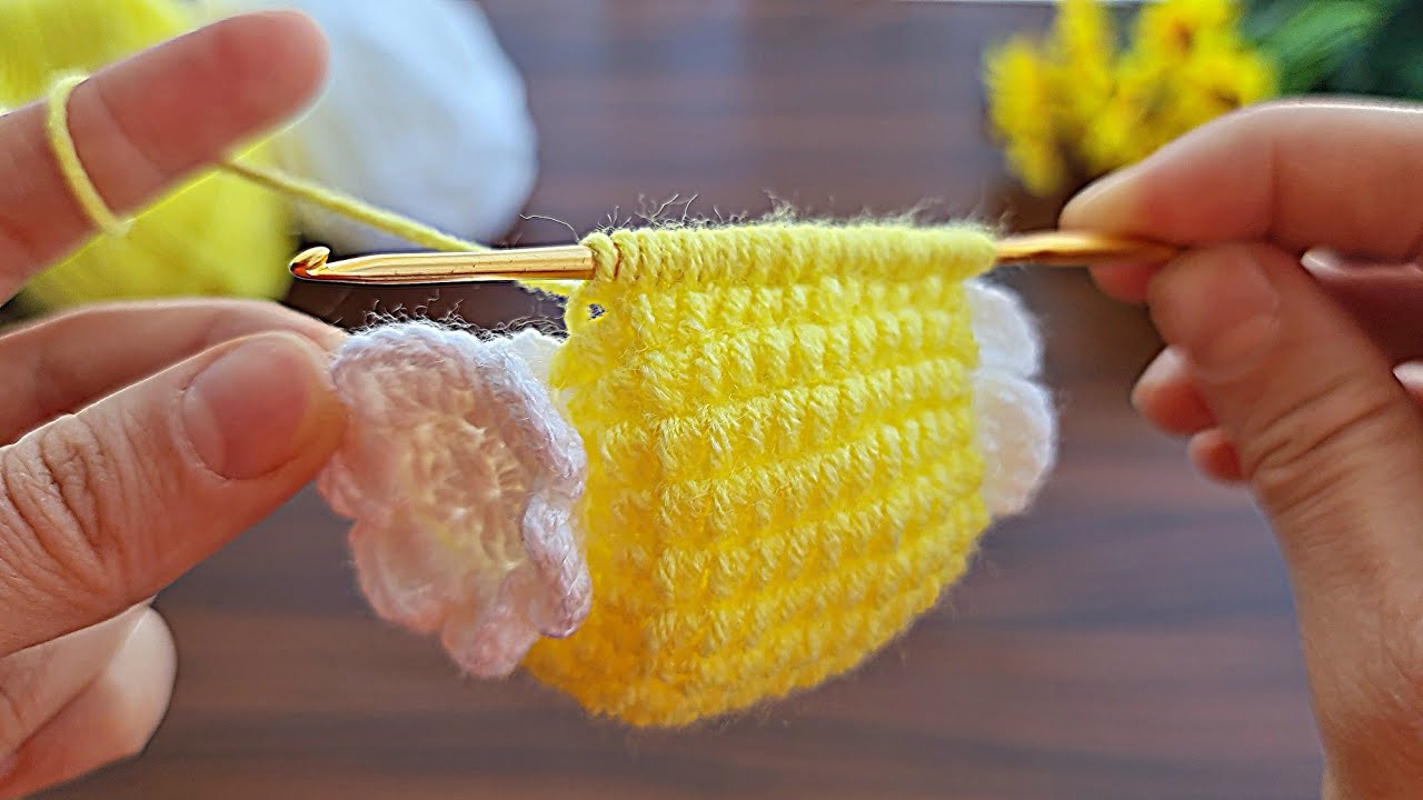 Wow!!! 🥰 Crochet can be a small but valuable gift ✔ Tığ işi küçük ama değerli bir hediye..