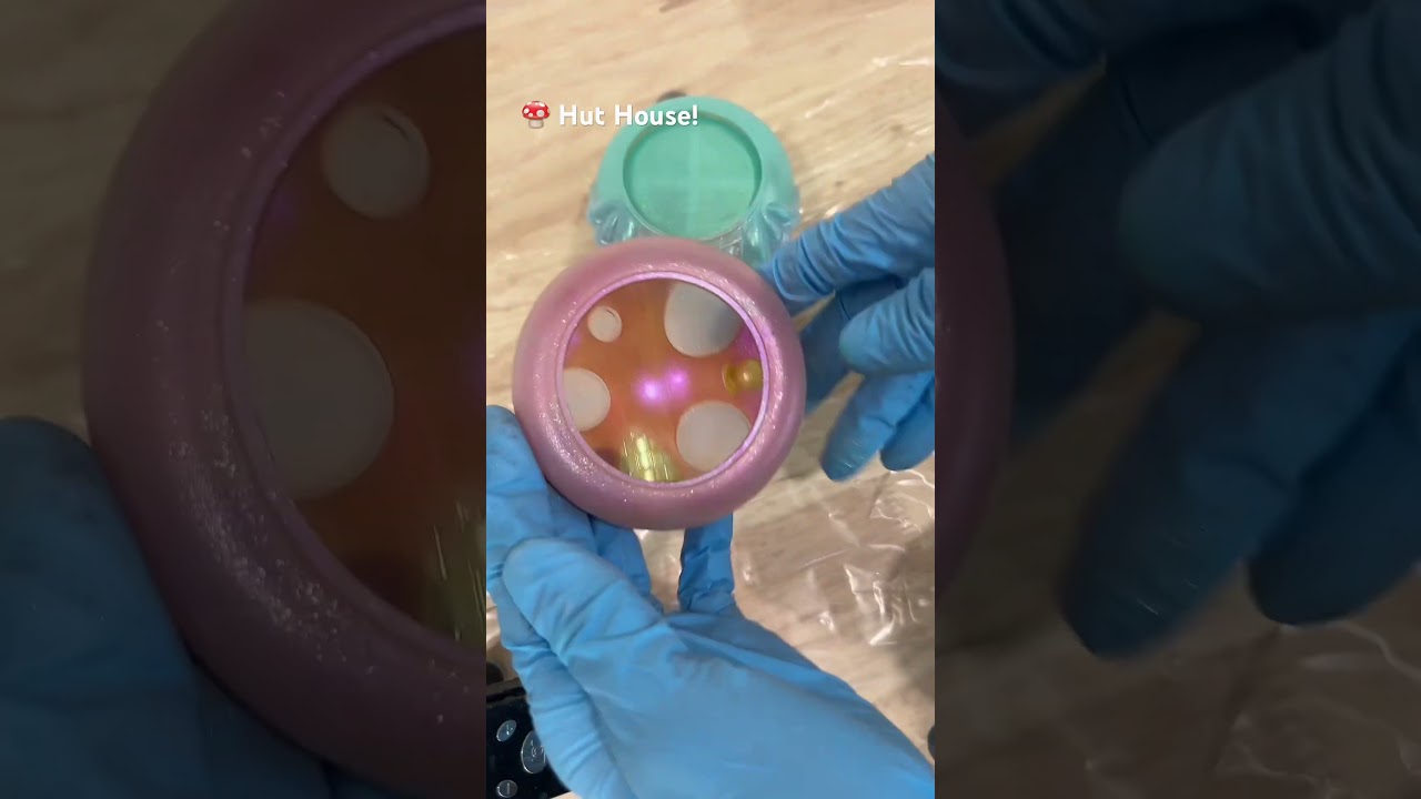 🍄🍄 #poxy_princess #epoxy #resin #resinart #resinartist #epoxylife #epoxyresin #resincrafts #mushy