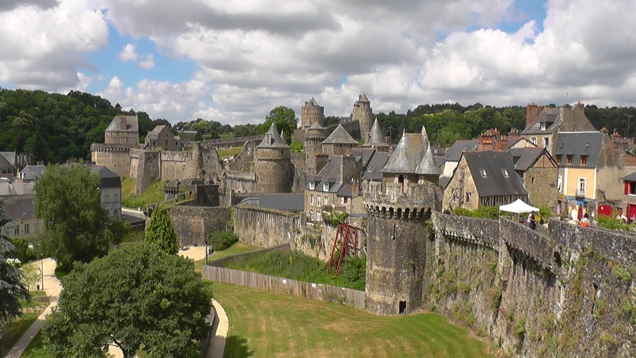 FRANCE Fougères, Brittany (hd-video)
