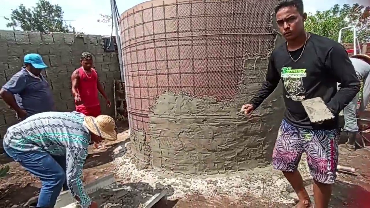 CONSTRU&Ccedil;&Atilde;O DA CISTERNA DE FERRO E CIMENTO