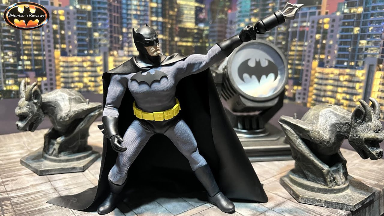 Обзор и сравнение фигурки Batman Black & Grey Hush 1:12 от стороннего производителя Mezco Style