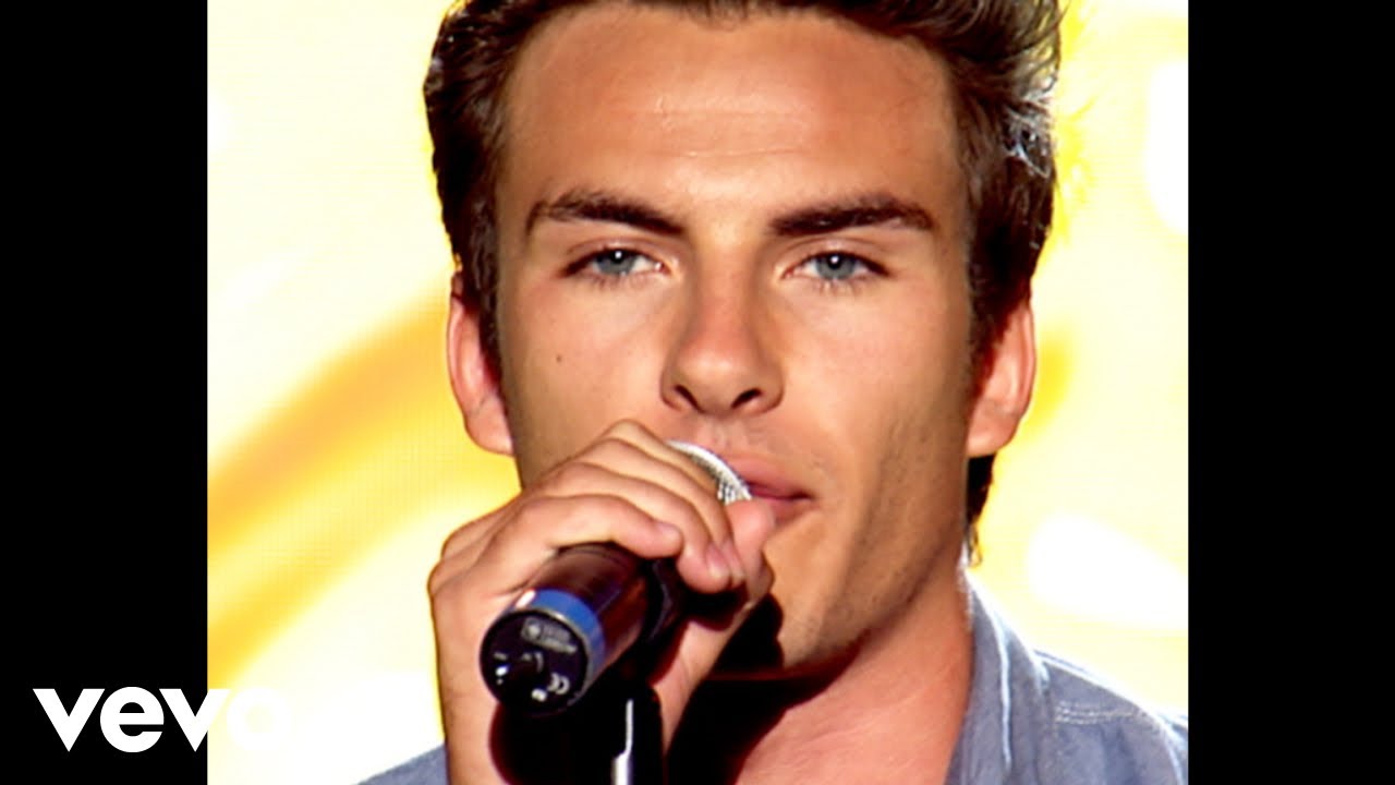 Dvicio - Para&iacute;so (Actuaci&oacute;n TVE - S&aacute;bado Sensacional)