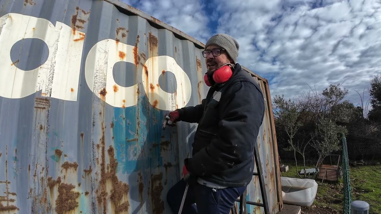Como poner puerta de entrada en casa contenedor