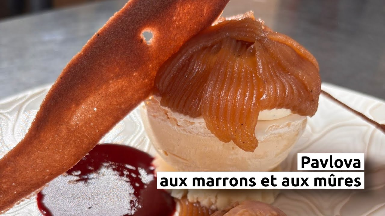 Pavlova aux marrons et aux mûres