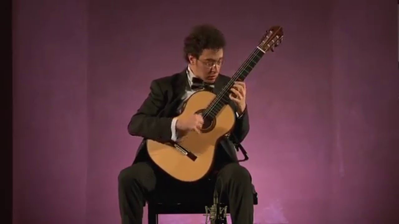 Andrea De Vitis plays F. Sor and A. Barrios