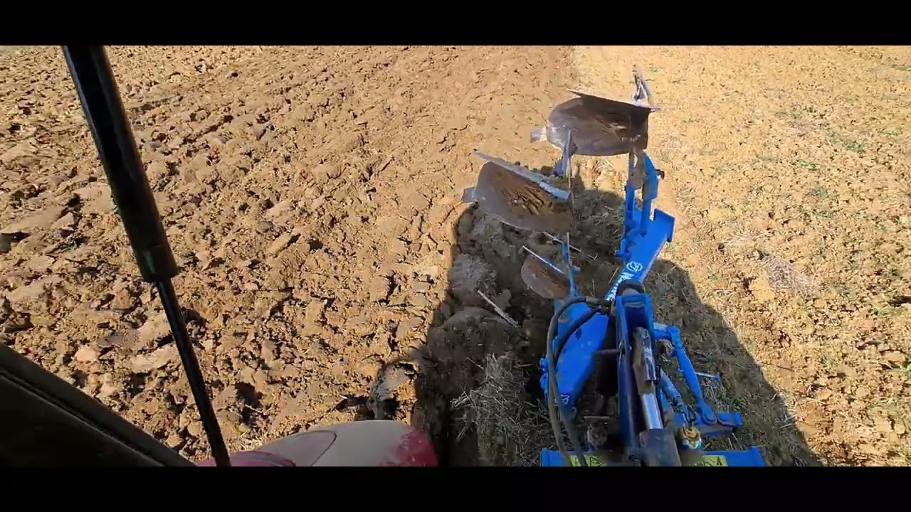 WINTER PLOWING, ARMATRAC 704E+ AND LEMKEN OPAL 90