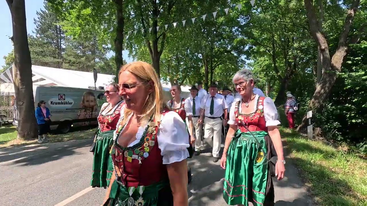 Schützen und Heimatfest Marienfeld 2025 - Großer Festumzug erreicht den Festplatz
