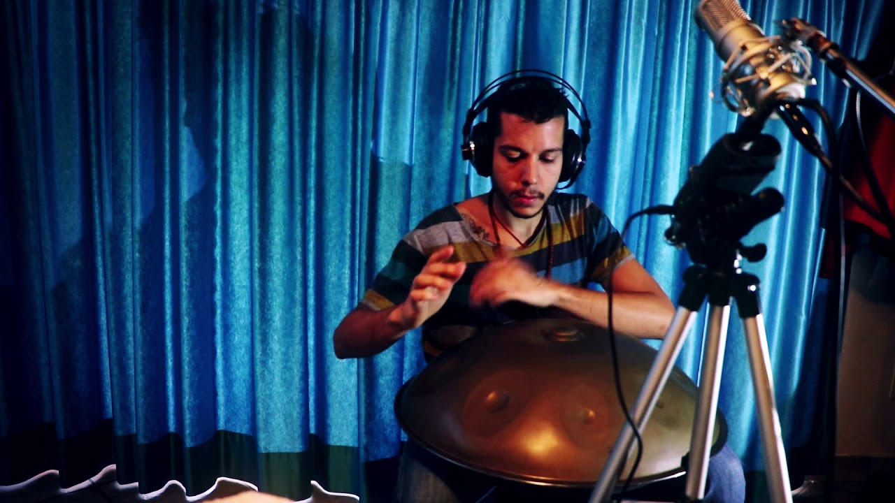 Filippo Pigaiani - RealizzARTI (Handpan)