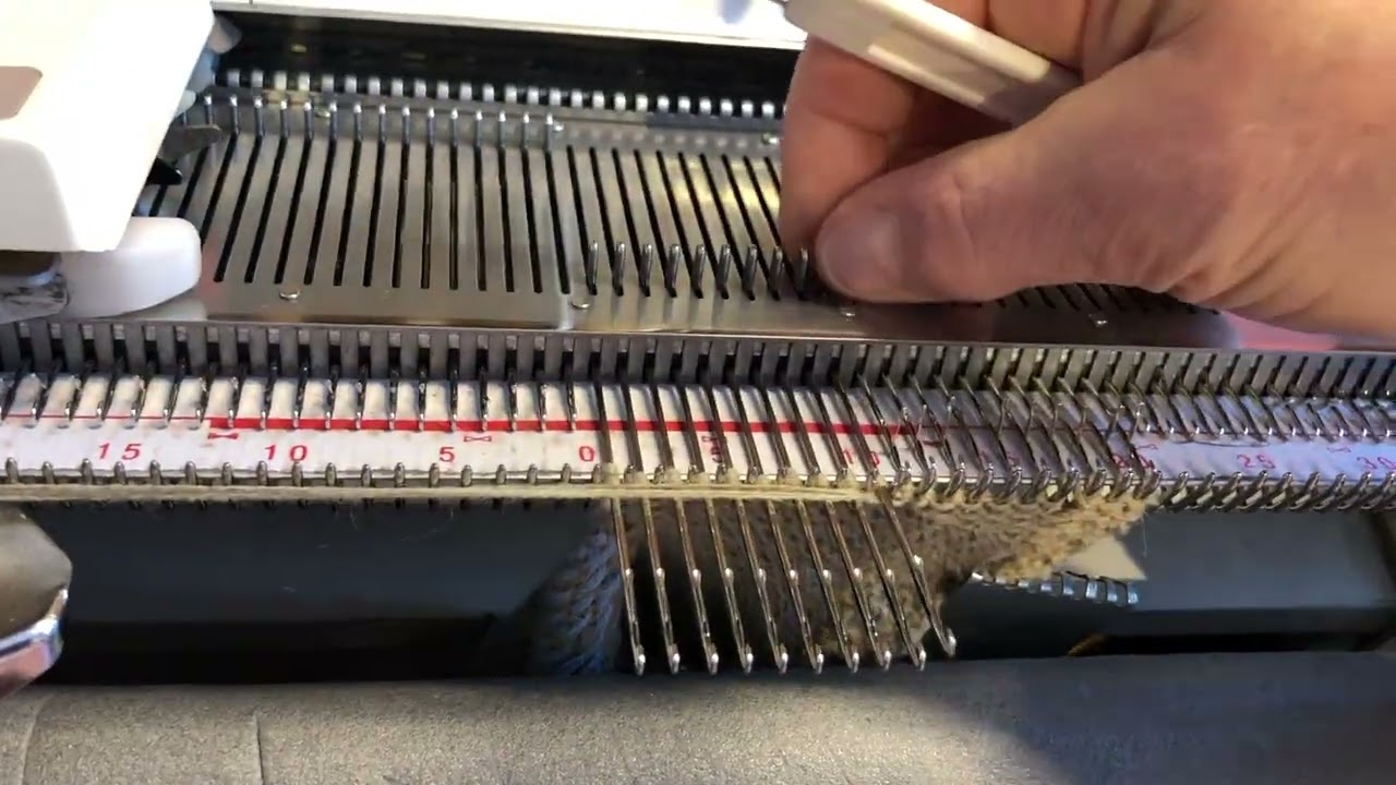 Breiten umlaufenden Rand an eine vorhandene Decke stricken