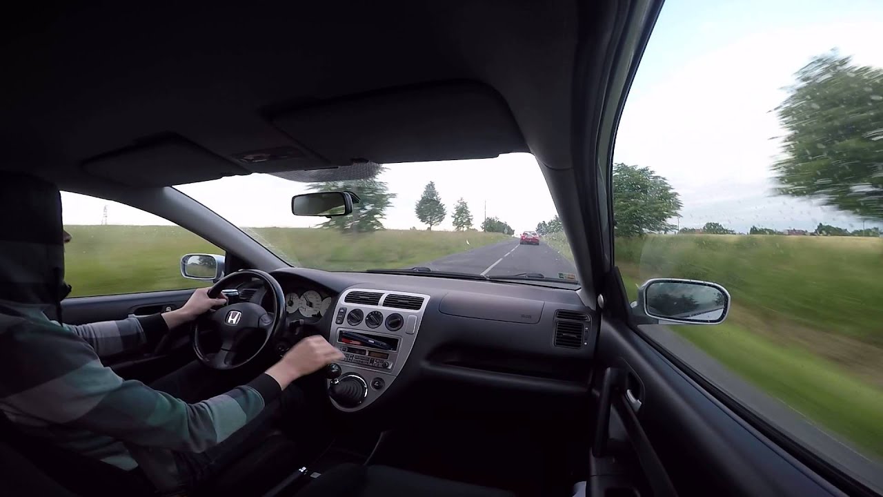 Honda Civic Type R FN2 vs Civic Type R EP3 onboard