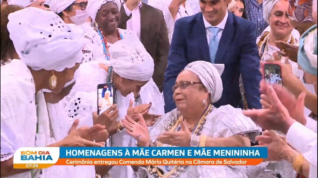 Cerimônia entregou Comenda Maria Quitéria à Mãe Carmen e Mãe Menininha