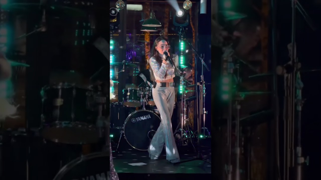 Jussendo-Back to 90&rsquo;s💃🏻 #90s #coverband #pophits #show  #showprogram #bestcoversongs  #party