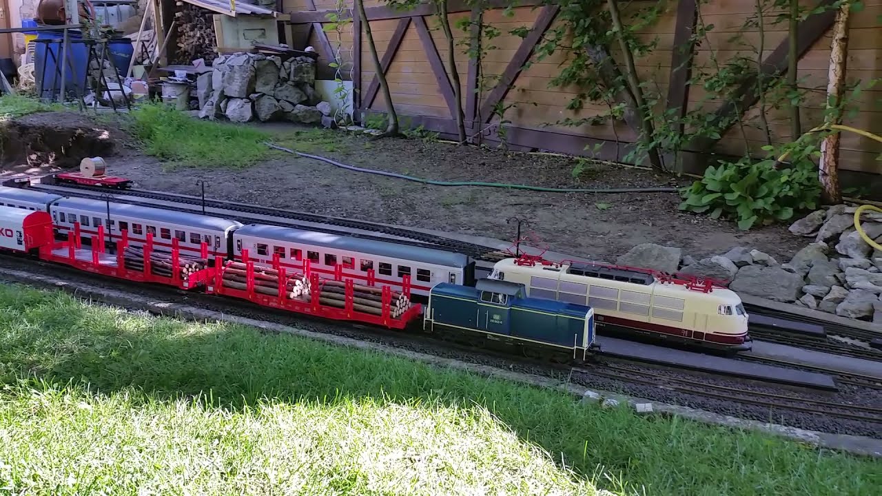 BR212 und BR103 auf der Gartenbahn